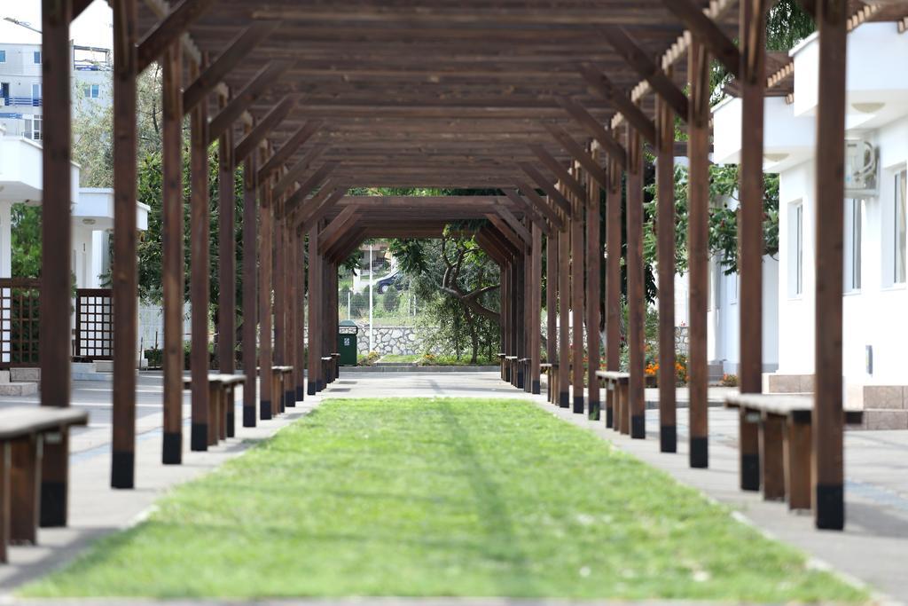 Hanul Piratilor Camping Village Năvodari Екстериор снимка